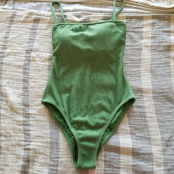 Shade & Shore | Shirred Ribbed Bandeau Cheeky One Piece - Picture 5 of 9